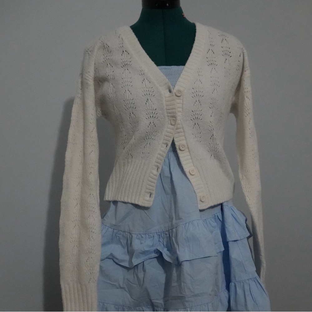 Hollister White Cardigan Sweater V-Neck Knit